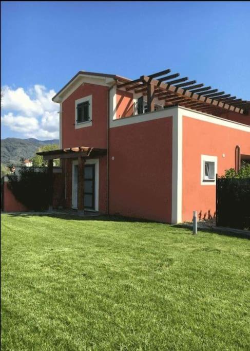 Il Casale Rosso Monolocale Cinque Terre-Toscana Caniparola di Fosdinovo Eksteriør bilde